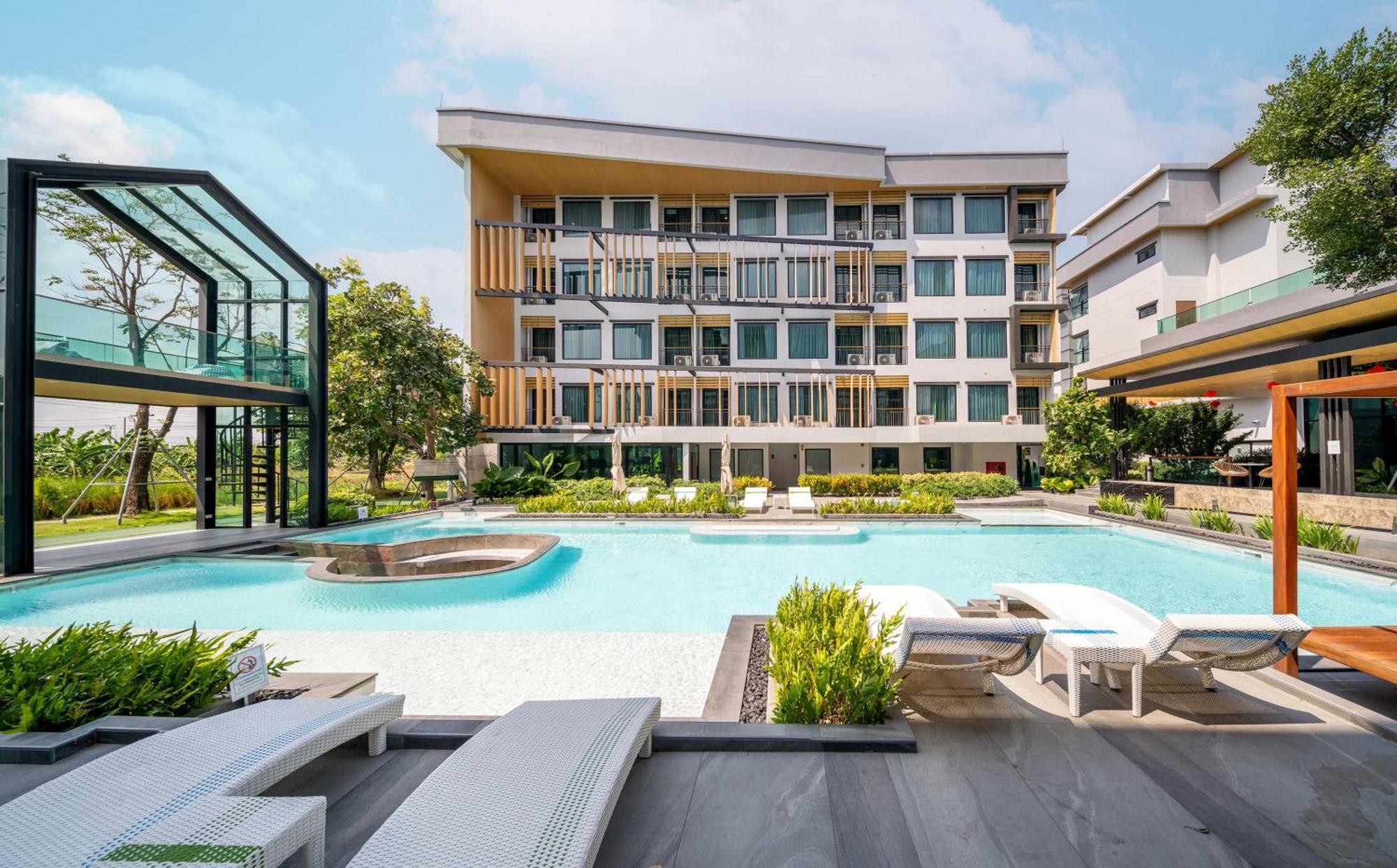 Crystal Srivaree Suvarnabhumi Hotel Ban Khlong Bang Krathiam Екстер'єр фото