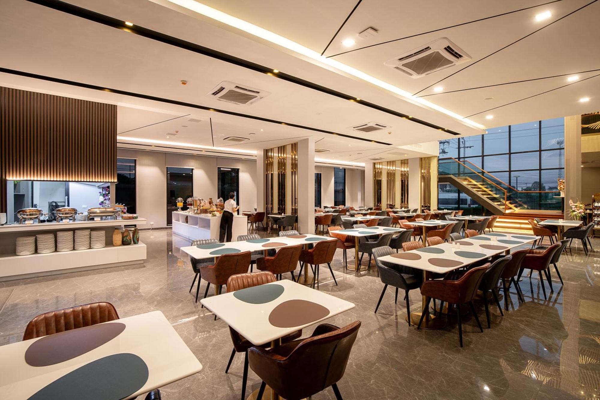 Crystal Srivaree Suvarnabhumi Hotel Ban Khlong Bang Krathiam Екстер'єр фото