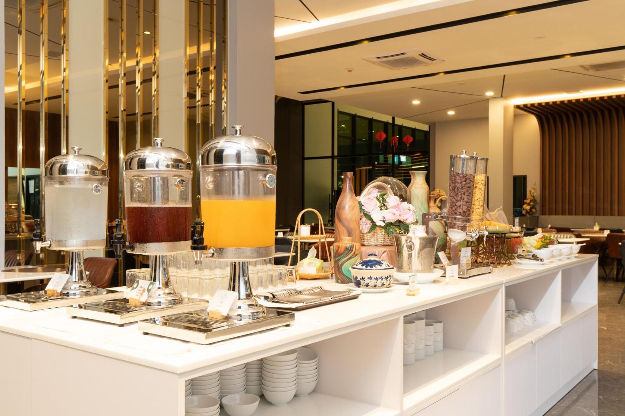 Crystal Srivaree Suvarnabhumi Hotel Ban Khlong Bang Krathiam Екстер'єр фото